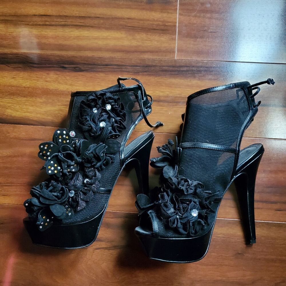 Colin Stuart gothic butterfly pumps